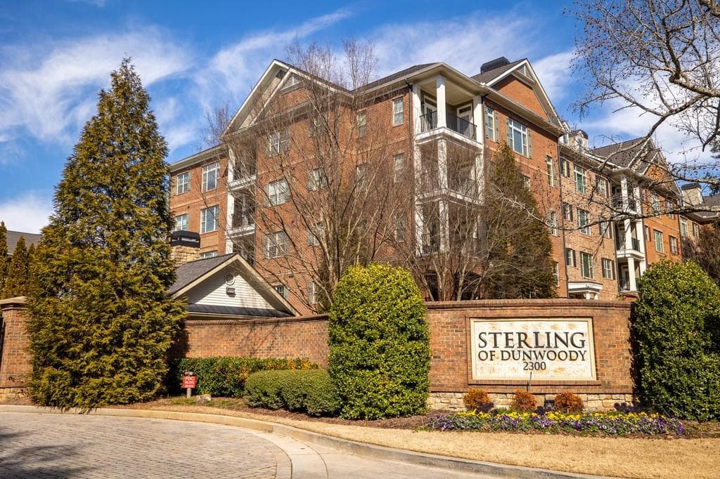 2 bedroom, 2 bathroom, 1,457 sq ft condominium sold at 2300 Peachford Road 1302, Atlanta, GA 30338