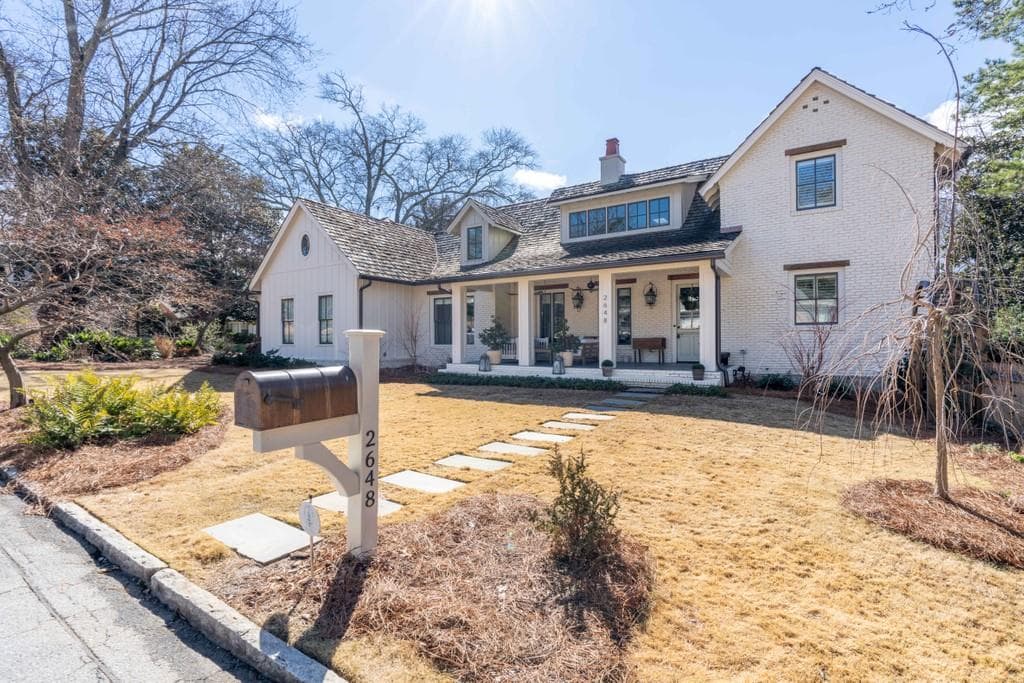 4 bedroom, 5 bathroom, 3,511 sq ft single family residence sold at 2648 Sharondale Circle, Atlanta, GA 30305