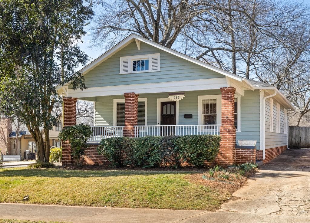 3 bedroom, 1 bathroom, 1,588 sq ft single family residence sold at 949 Park Avenue, Atlanta, GA 30315