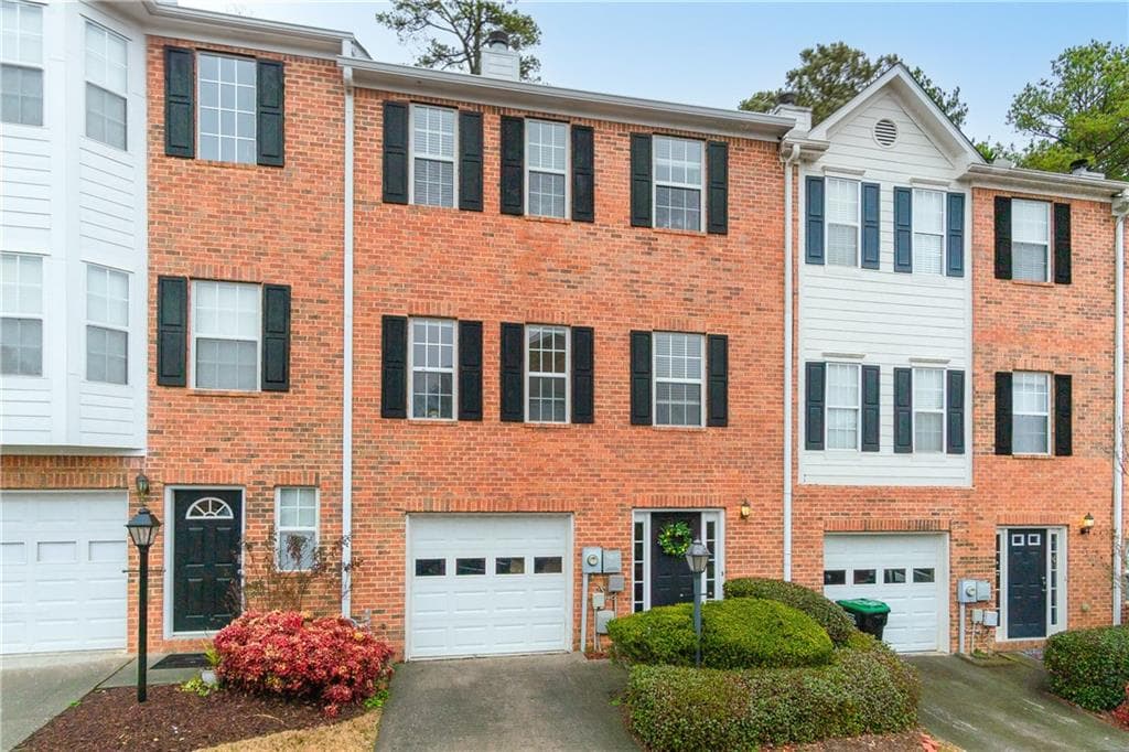 3 bedroom, 4 bathroom, 1,740 sq ft townhouse sold at 2152 Millgate Lane, Buford, GA 30519