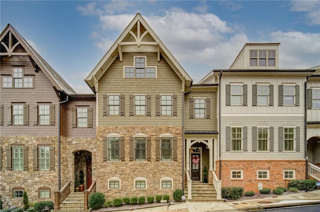 3 bedroom, 4 bathroom, 3,912 sq ft townhouse sold at 264 Trecastle Square, Canton, GA 30114