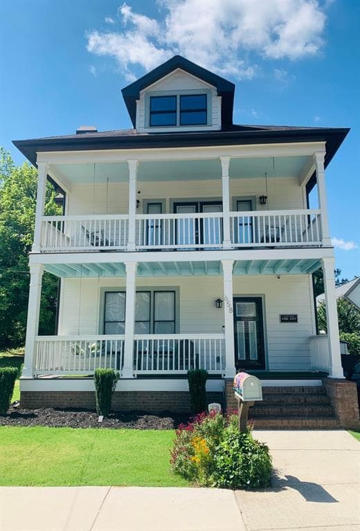 3 bedroom, 3 bathroom, 2,040 sq ft single family residence sold at 658 Magnolia Street, Atlanta, GA 30314