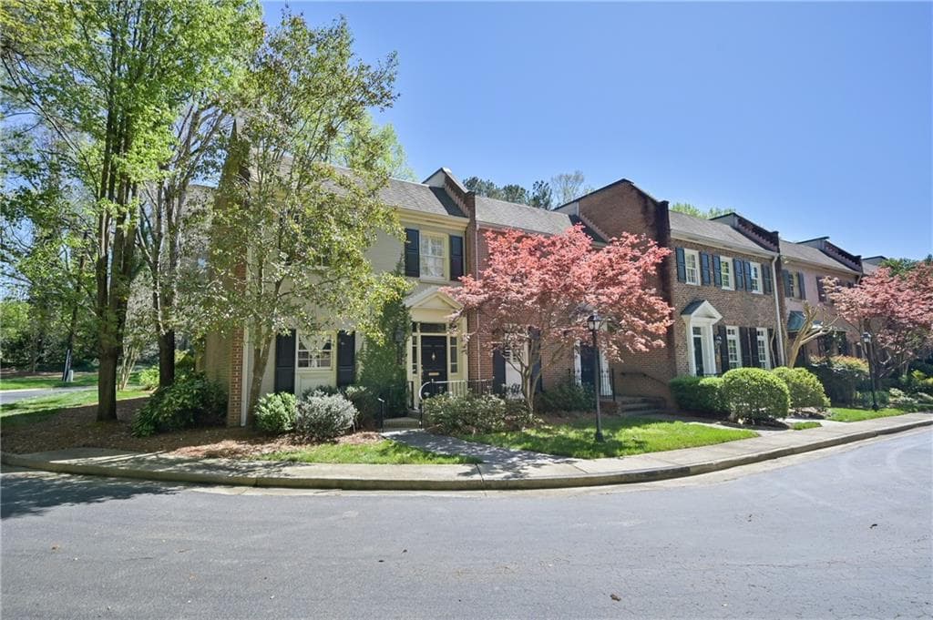 3488 Paces Place, Atlanta, GA 30327 — most recent listing photo