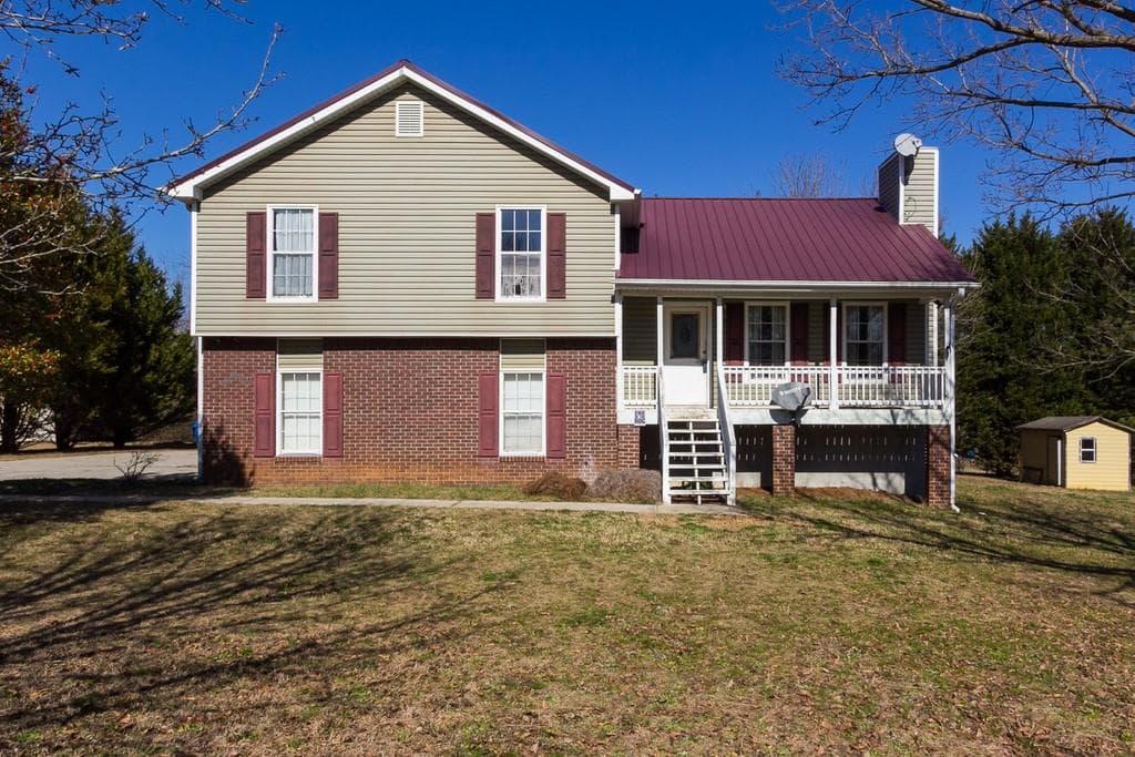 4 bedroom, 3 bathroom single family residence sold at 2421 John Stowe Road, Monroe, GA 30656