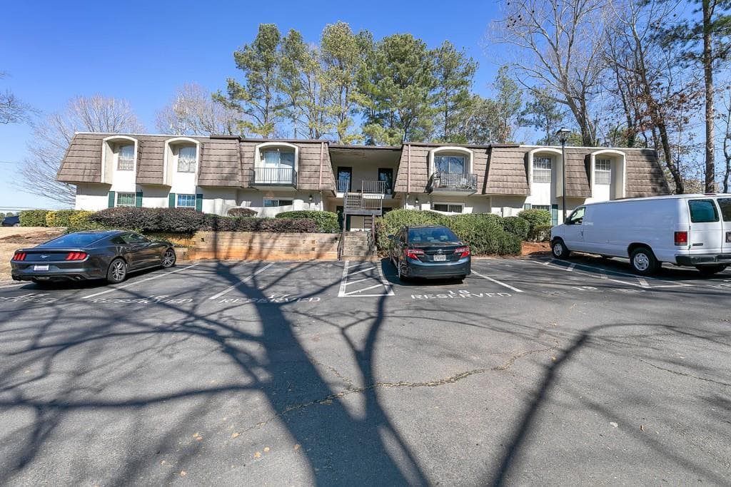 725 Dalrymple Road 1A, Sandy Springs, GA 30328 — most recent listing photo