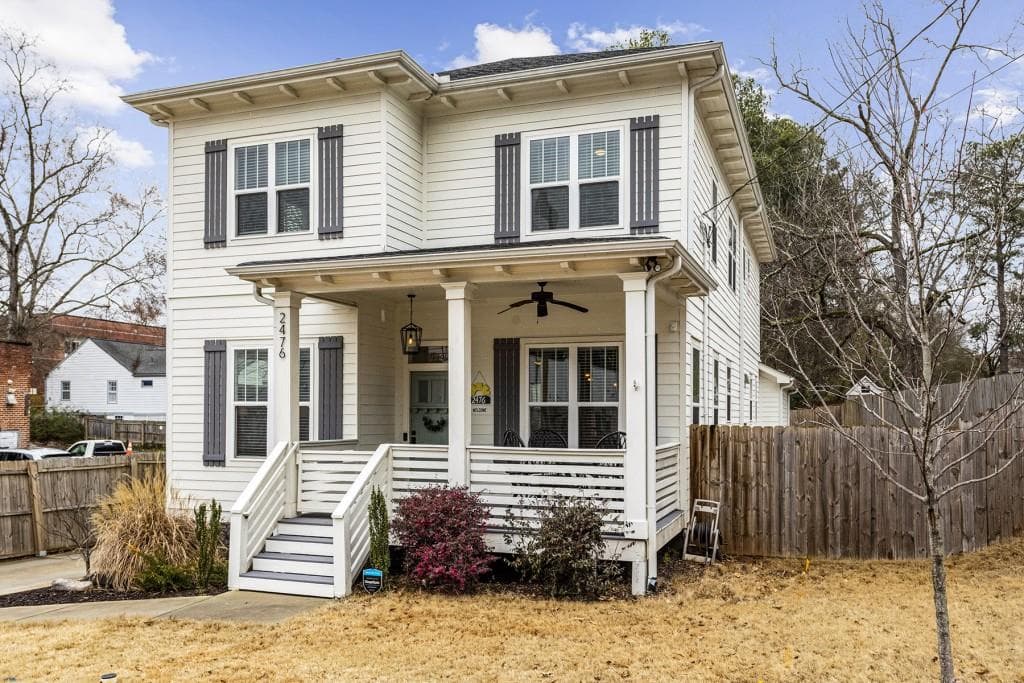 4 bedroom, 3 bathroom, 2,500 sq ft single family residence sold at 2476 Memorial Drive, Atlanta, GA 30317
