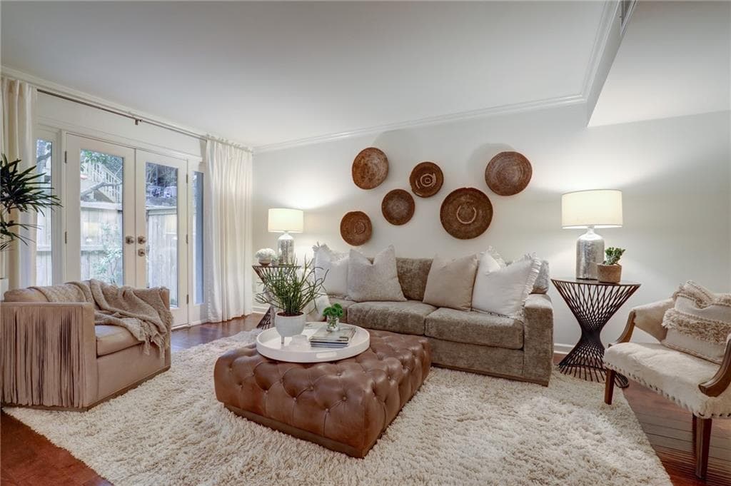 2 bedroom, 3 bathroom, 1,588 sq ft townhouse sold at 21 Ivy Ridge, Atlanta, GA 30342 — photo 1 of 1