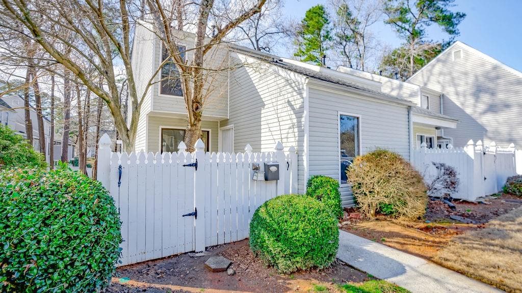 2692 Meadowlawn Drive, Marietta, GA 30067 — most recent listing photo