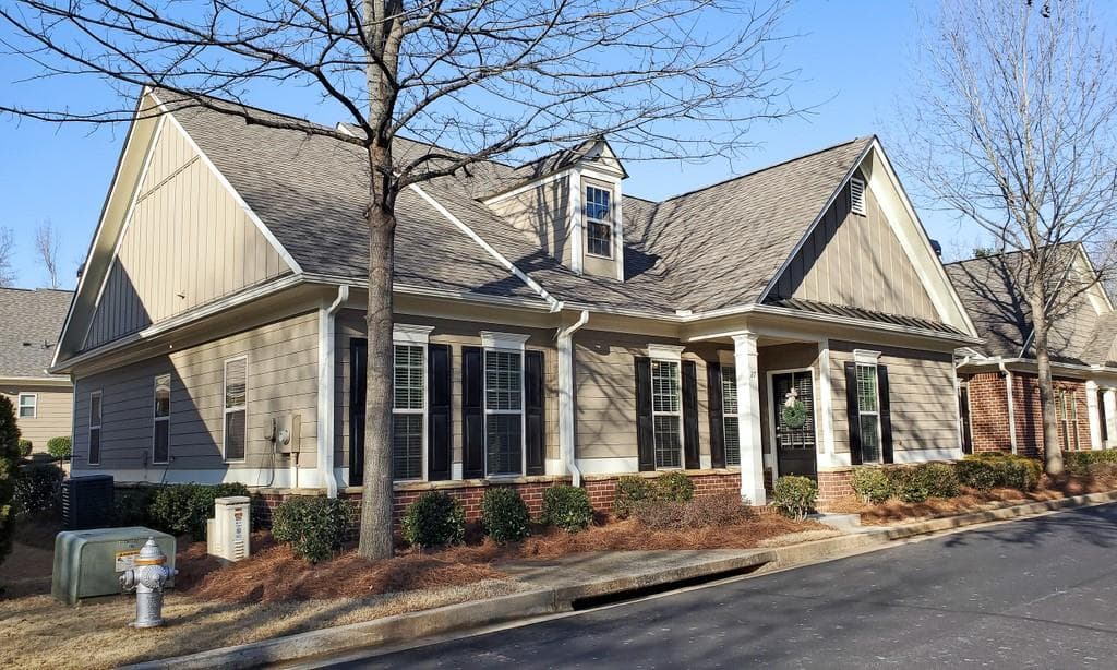 2 bedroom, 3 bathroom, 2,186 sq ft condominium sold at 625 Aunt Lucy Lane 27, Smyrna, GA 30082