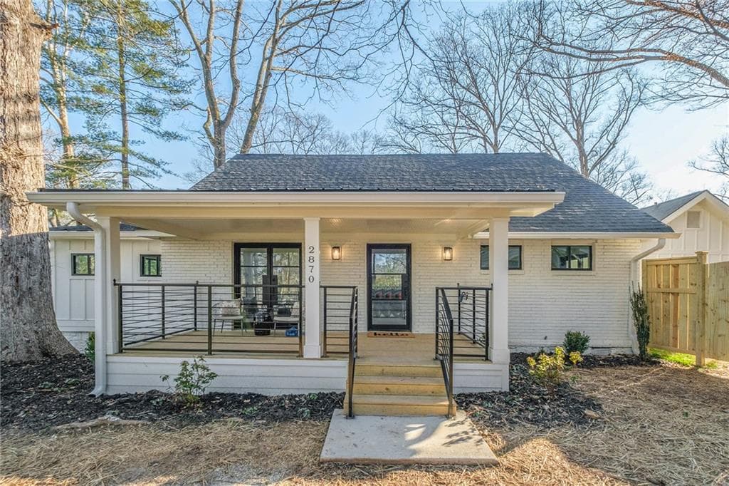 4 bedroom, 3 bathroom, 2,187 sq ft single family residence sold at 2870 Ridgemore Road, Atlanta, GA 30318
