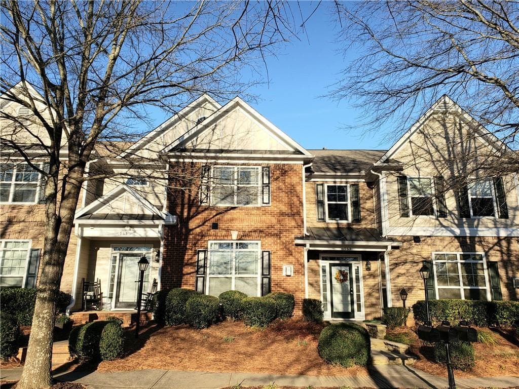 3 bedroom, 3 bathroom, 2,372 sq ft townhouse sold at 963 Cambron Commons Trace, Suwanee, GA 30024