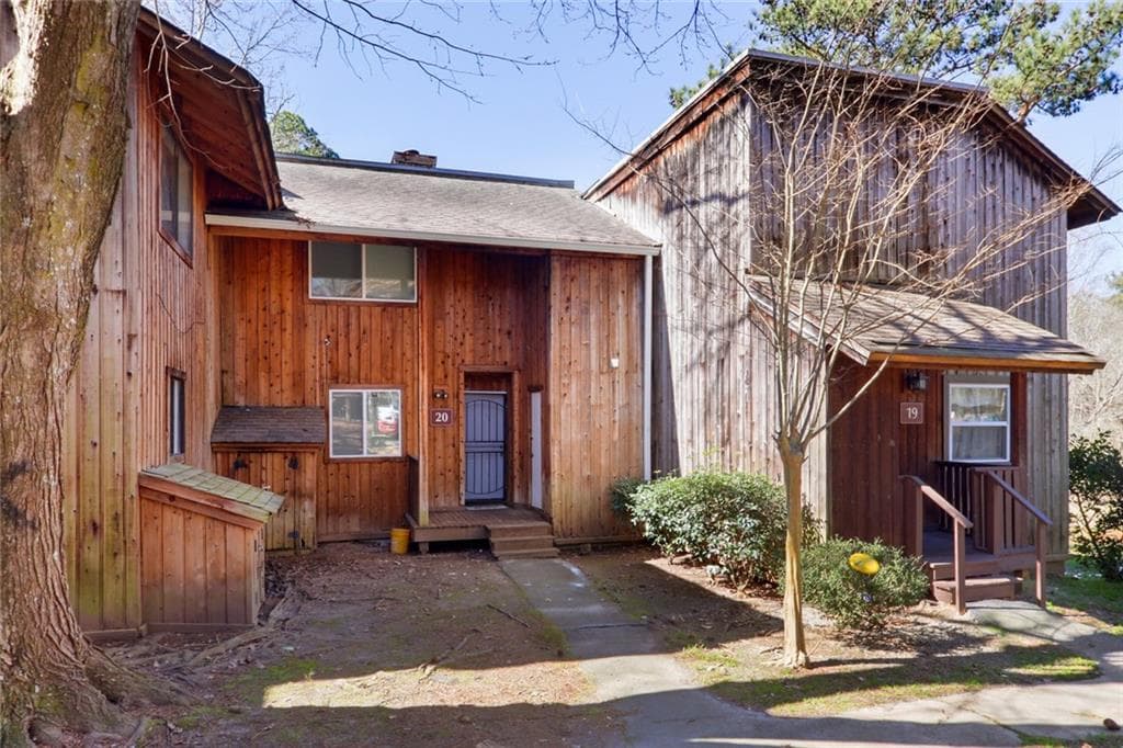 3 bedroom, 3 bathroom, 1,771 sq ft condominium sold at 20 Quail Run, Decatur, GA 30035