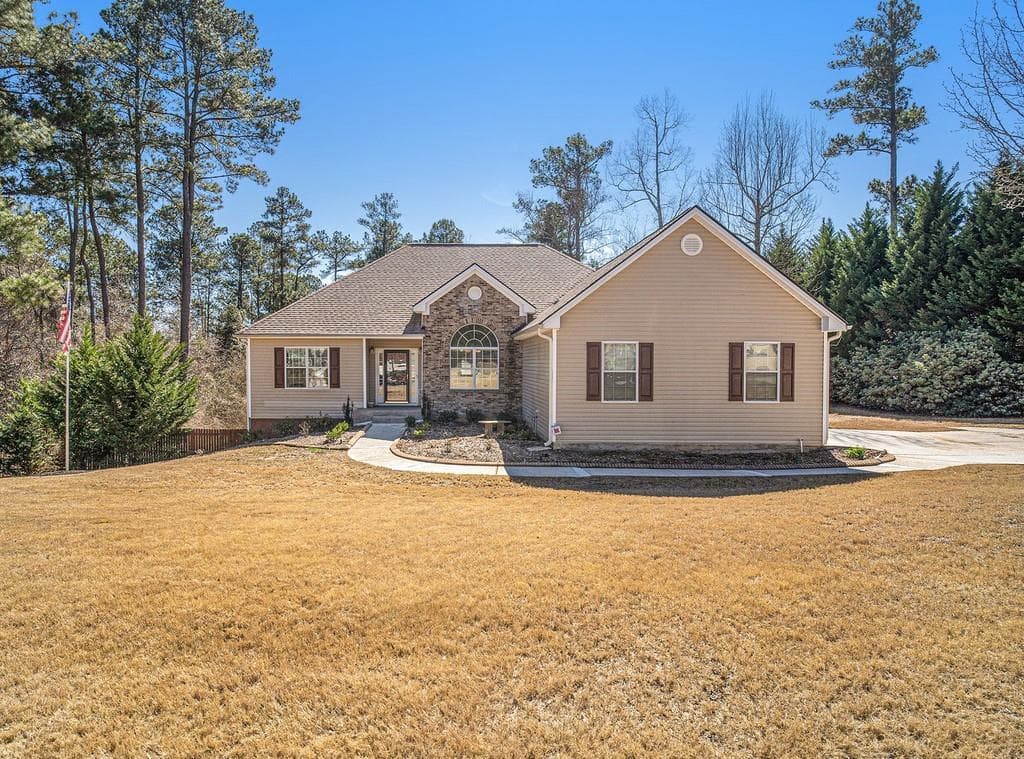 2104 Oakridge Avenue, Monroe, GA 30656 — most recent listing photo