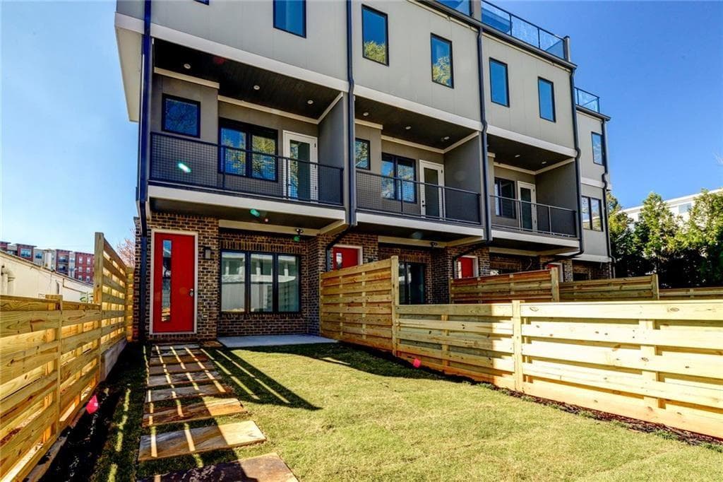 3 bedroom, 4 bathroom, 1,996 sq ft townhouse sold at 616 Angier Avenue 7, Atlanta, GA 30308