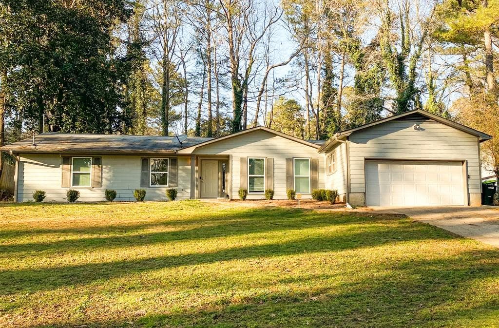 3 bedroom, 2 bathroom, 2,220 sq ft single family residence sold at 6370 Shallowford Way, Douglasville, GA 30135