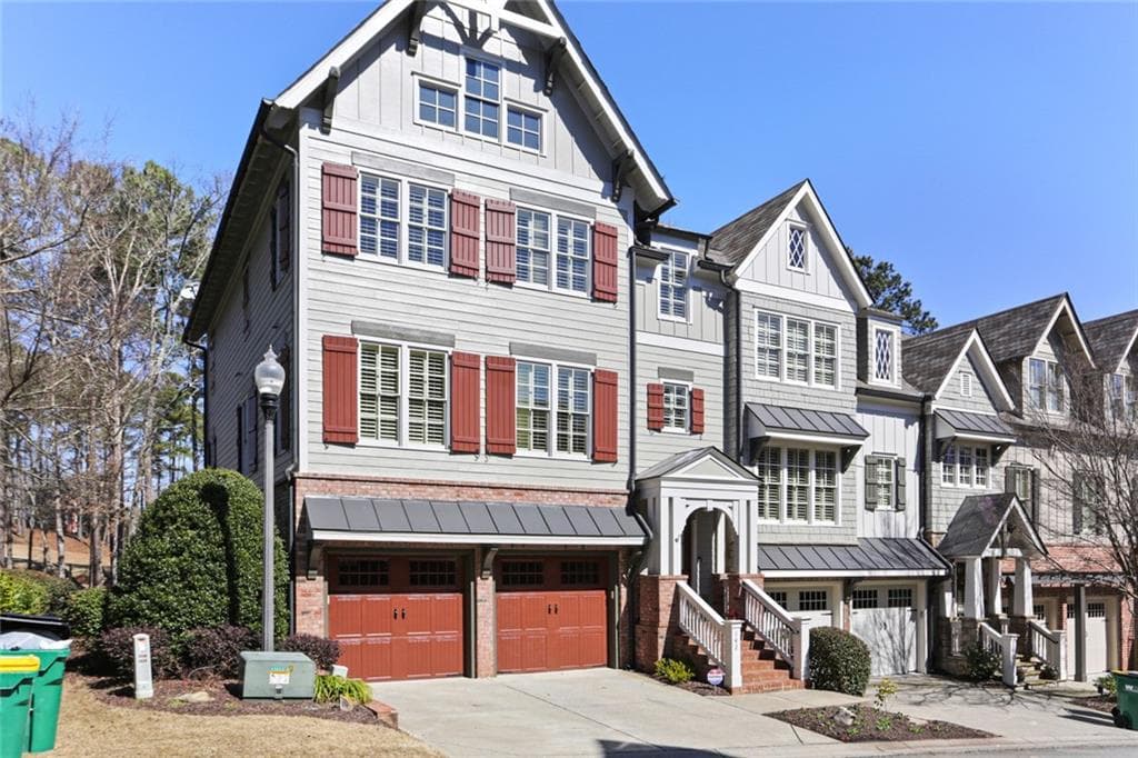 4 bedroom, 4 bathroom, 4,242 sq ft townhouse sold at 142 Staddlebridge Avenue, Canton, GA 30114