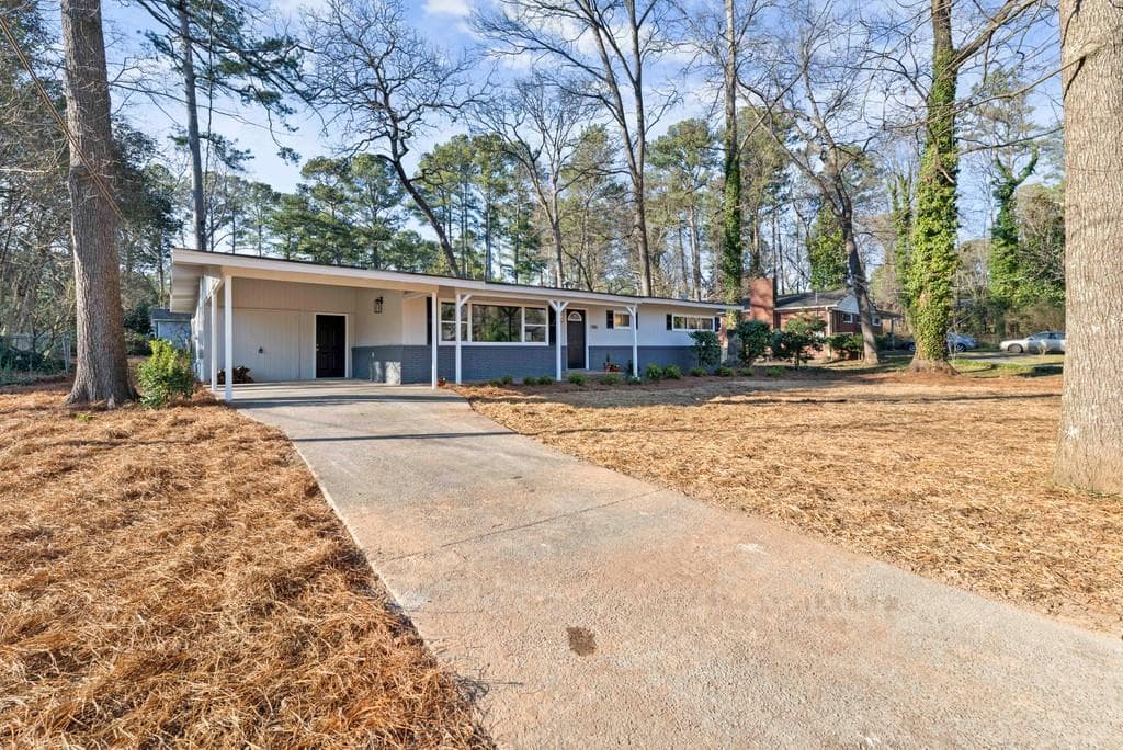 586 Oakland Drive, Marietta, GA 30067 — most recent listing photo