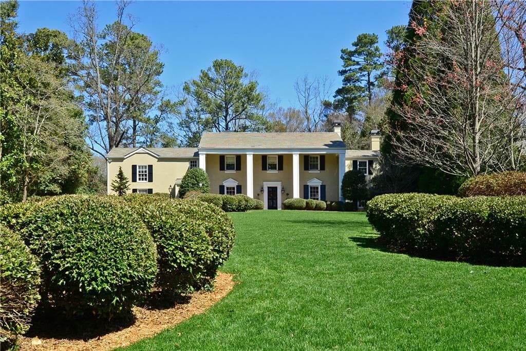 5 bedroom, 5 bathroom single family residence sold at 1737 W Wesley Road, Atlanta, GA 30327