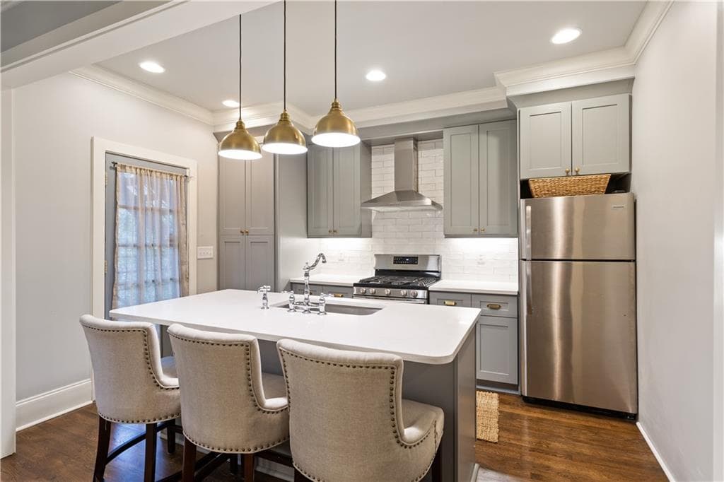 2 bedroom, 1 bathroom, 960 sq ft condominium sold at 28 Collier Road 3, Atlanta, GA 30309