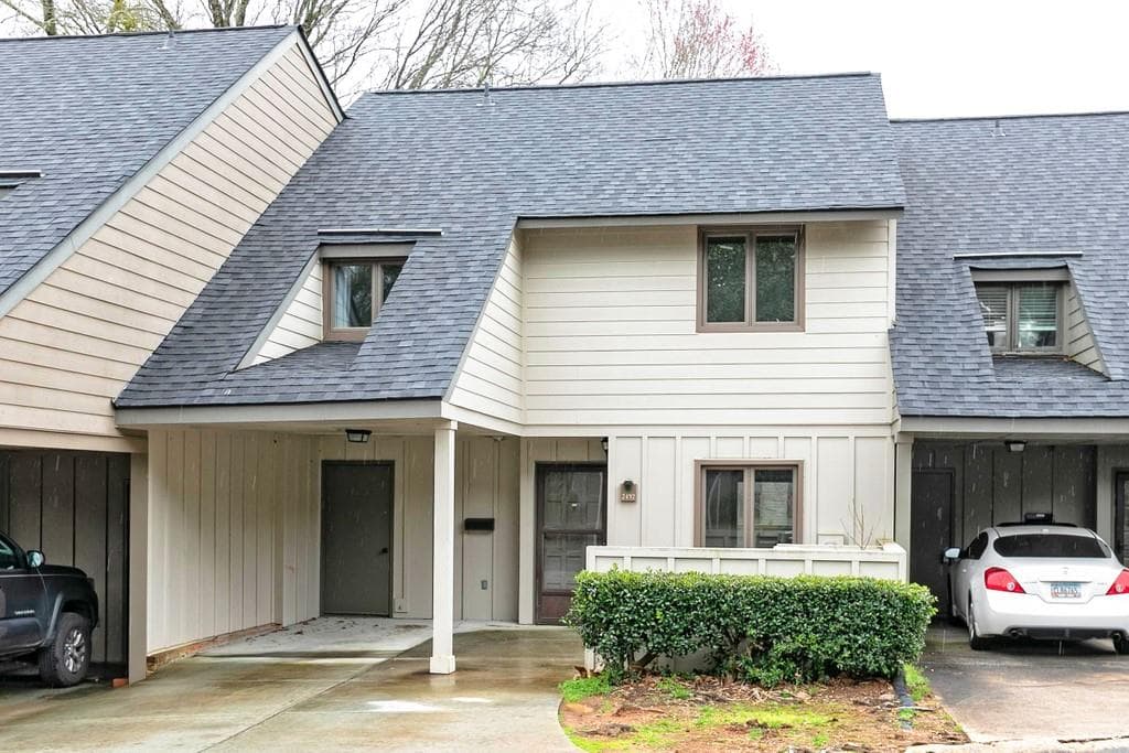 3 bedroom, 3 bathroom, 1,516 sq ft townhouse sold at 2492 Cedar Brook, Marietta, GA 30067