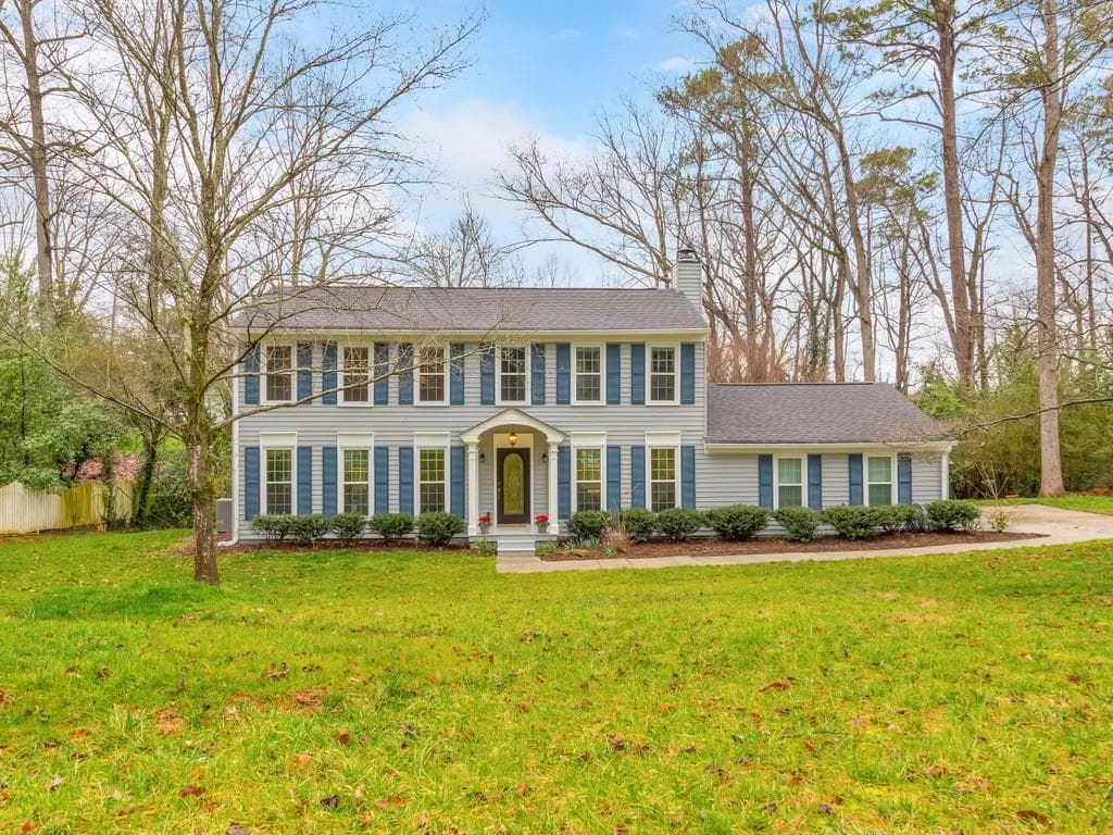 4 bedroom, 3 bathroom, 2,924 sq ft single family residence sold at 384 Lamplighter Lane, Marietta, GA 30067