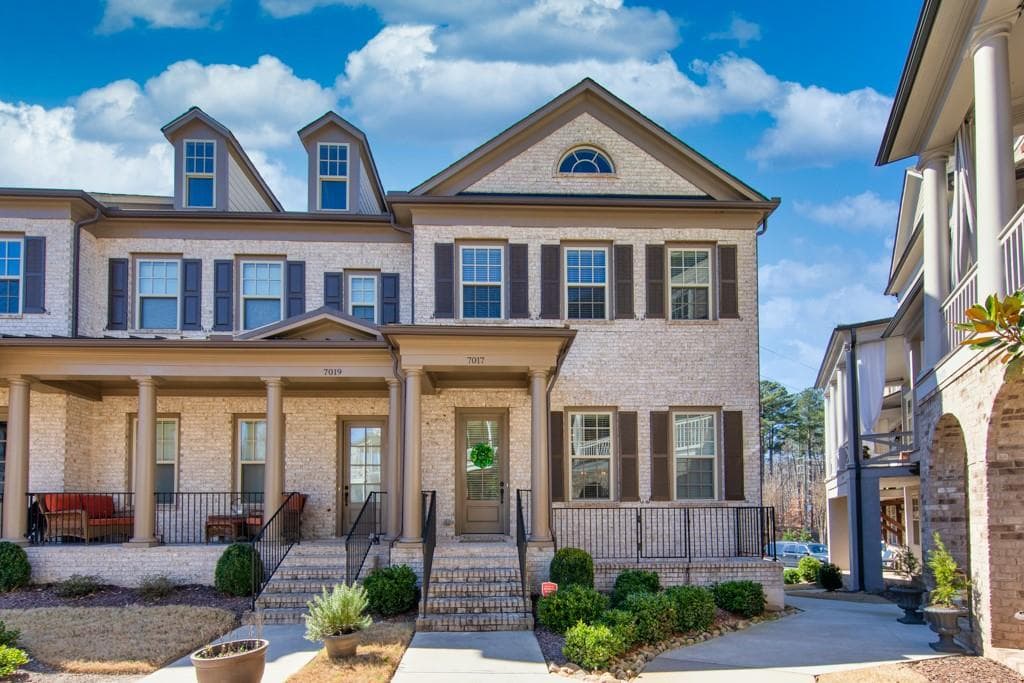 7017 Richwood Circle, Roswell, GA 30076 — most recent listing photo