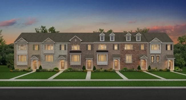 3 bedroom, 4 bathroom, 2,414 sq ft townhouse sold at 5005 Park Avenue 45, Roswell, GA 30076