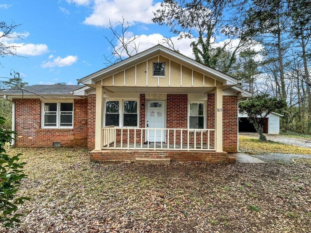 3 bedroom, 1 bathroom, 1,317 sq ft single family residence sold at 3613 Ale Circle, East Point, GA 30344
