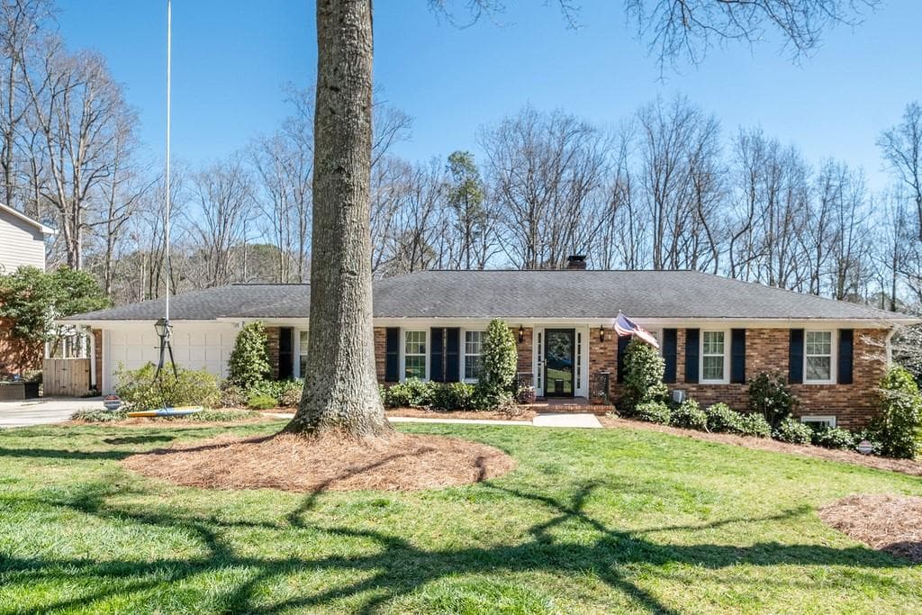 225 Abington Drive, Sandy Springs, GA 30328 — most recent listing photo