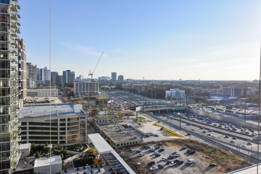 2 bedroom, 2 bathroom, 1,028 sq ft condominium sold at 1280 W Peachtree Street 2206, Atlanta, GA 30309