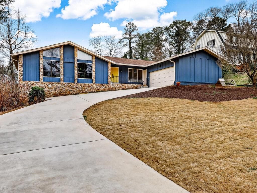 885 E Riverbend Drive, Lilburn, GA 30047 — most recent listing photo