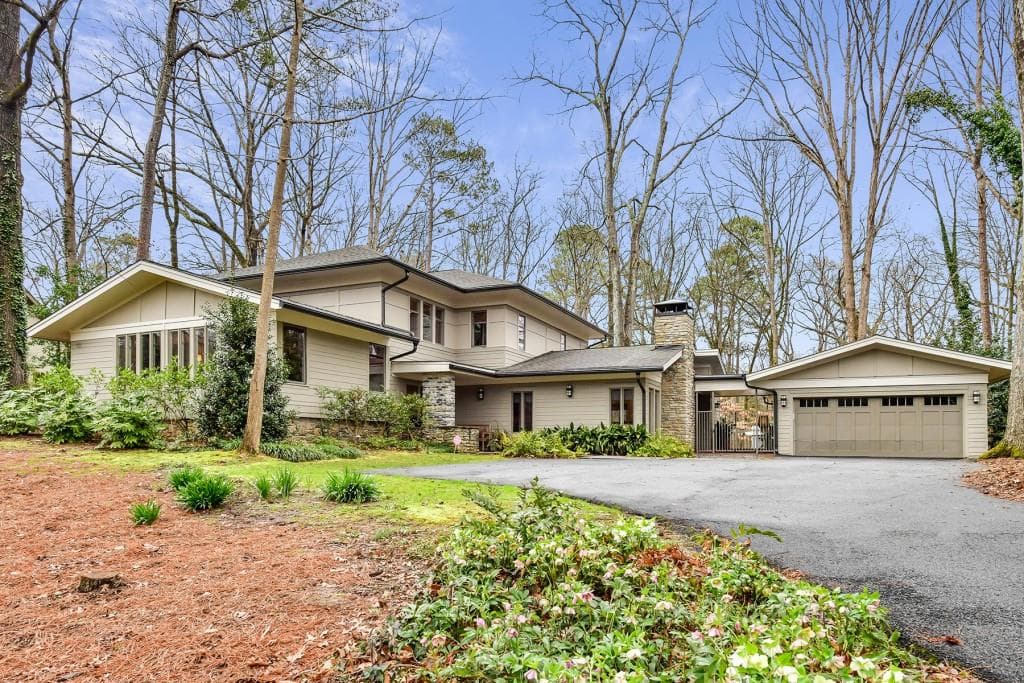 5 bedroom, 5 bathroom, 5,150 sq ft single family residence sold at 3015 Rockingham Drive, Atlanta, GA 30327