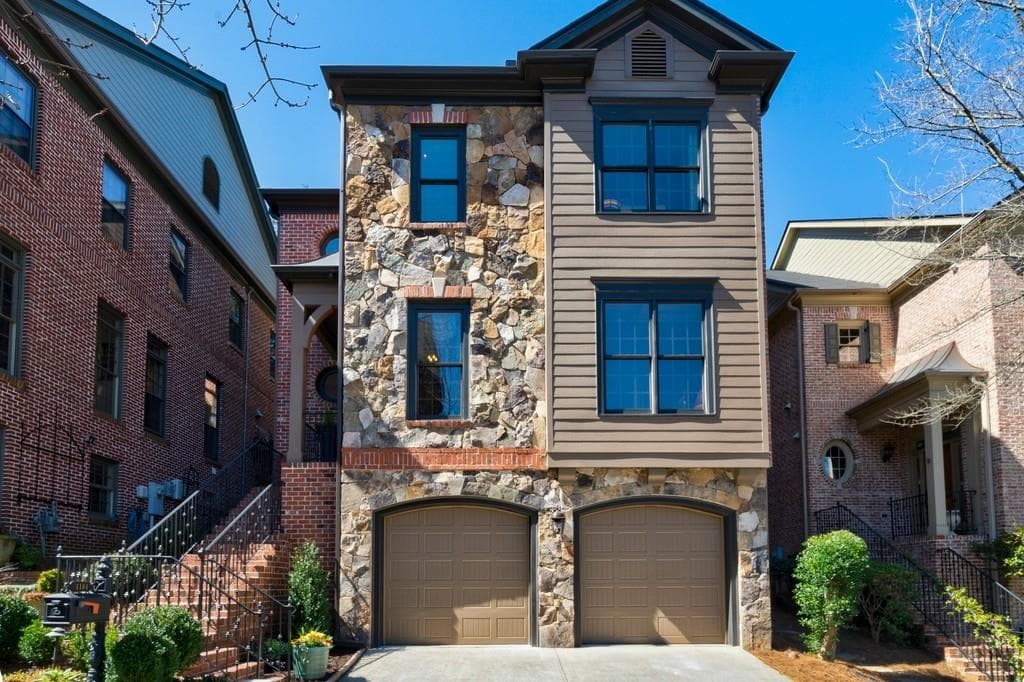 1104 Valley Overlook Drive, Atlanta, GA 30324 — most recent listing photo