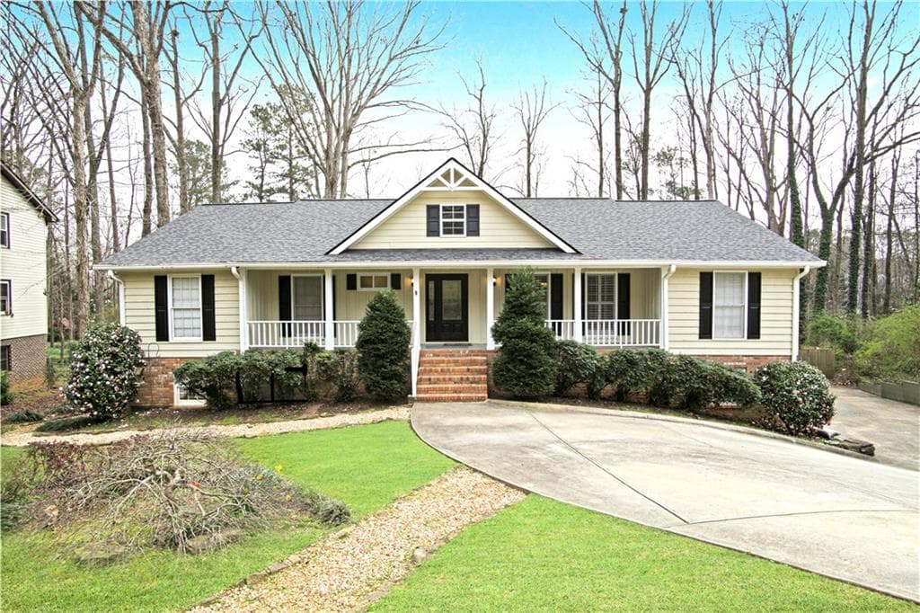 670 Hunterhill Court, Roswell, GA 30075 — most recent listing photo