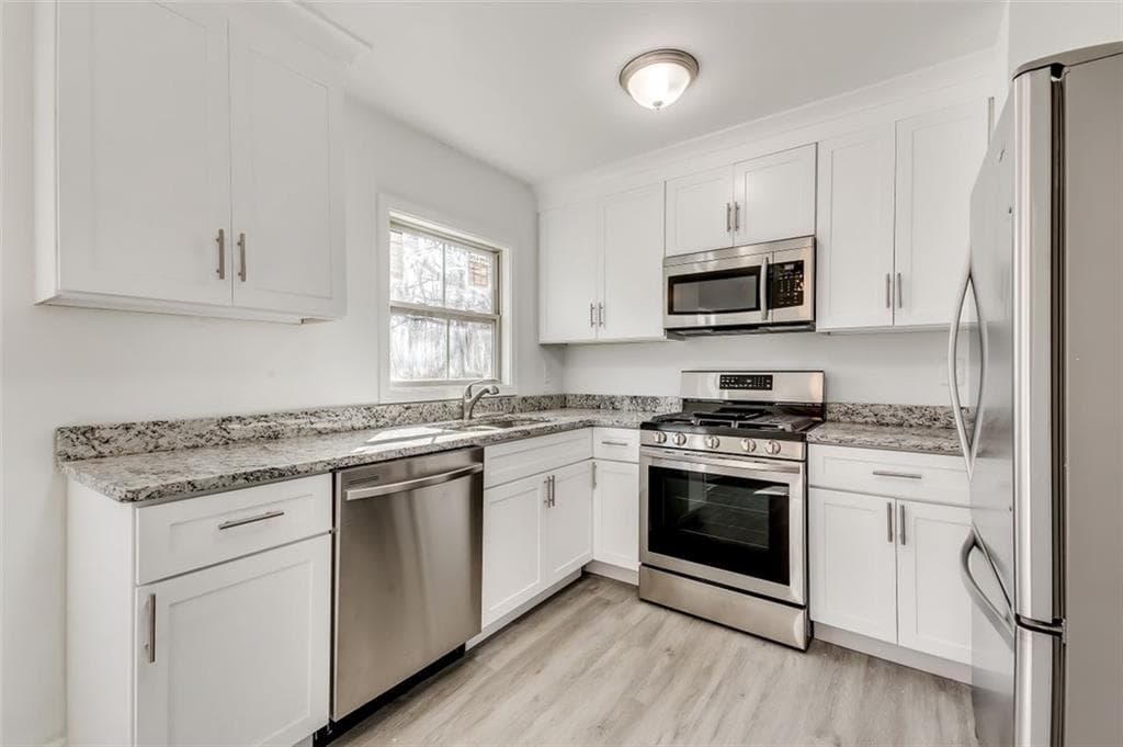 3 bedroom, 1 bathroom, 875 sq ft single family residence sold at 17 Turman 4 Avenue, Atlanta, GA 30315