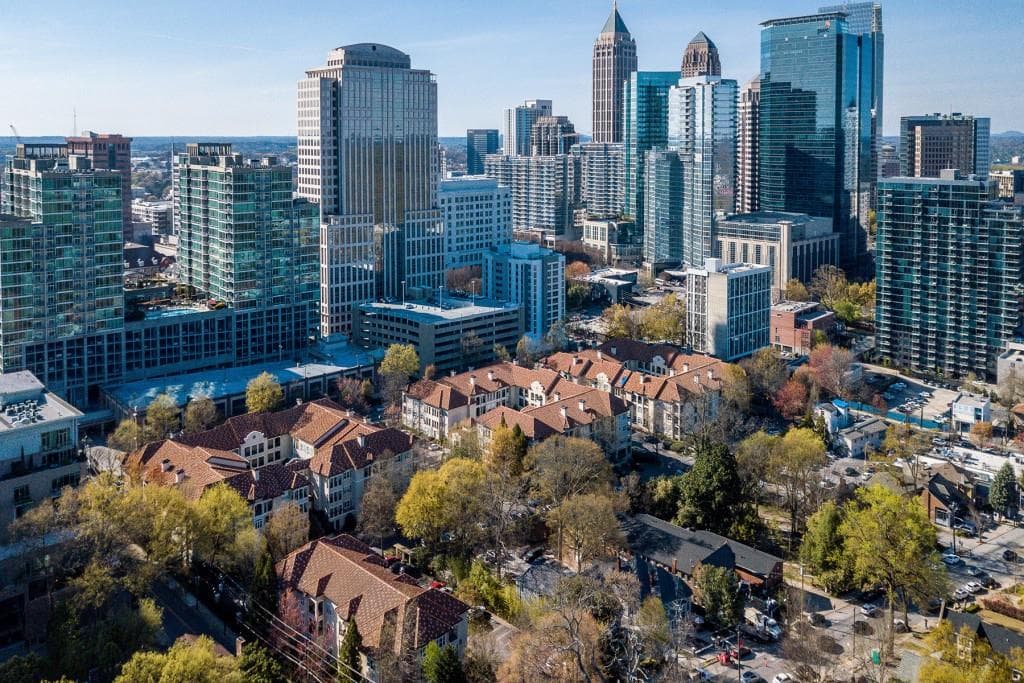 2 bedroom, 2 bathroom, 1,196 sq ft condominium sold at 955 Juniper Street 4118, Atlanta, GA 30309