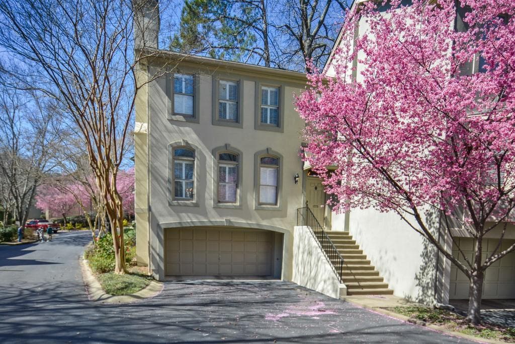 2 bedroom, 3 bathroom, 1,592 sq ft townhouse sold at 1225 Brookhaven Park Place, Atlanta, GA 30319