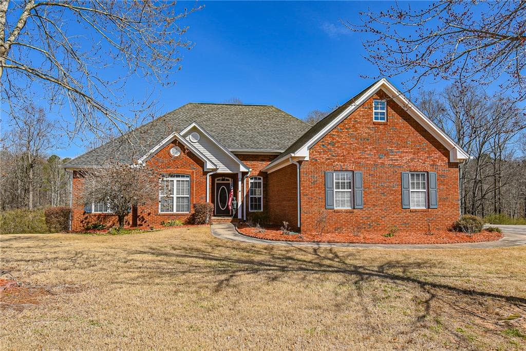 4696 Martins Crossing West Drive, Flowery Branch, GA 30542 — most recent listing photo
