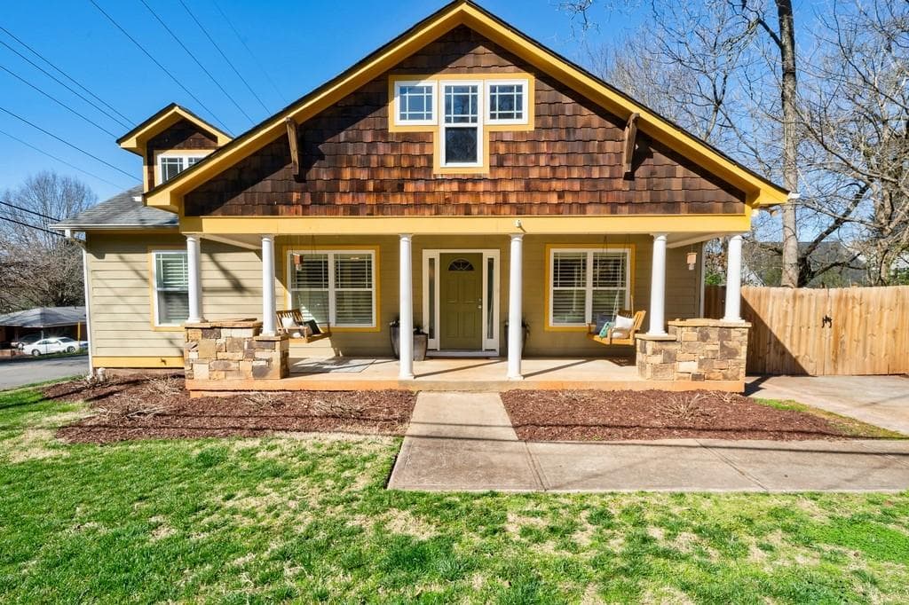 3 bedroom, 2 bathroom, 1,540 sq ft single family residence sold at 72 Griggs Street, Marietta, GA 30064