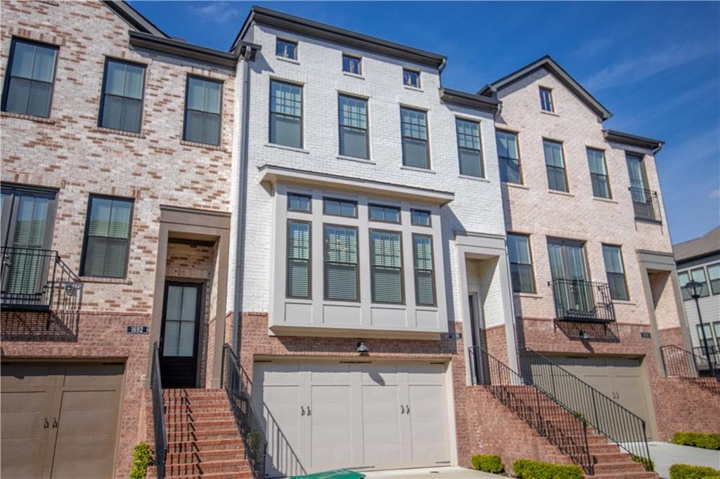 1696 Foxhall Drive, Dunwoody, GA 30338 — most recent listing photo