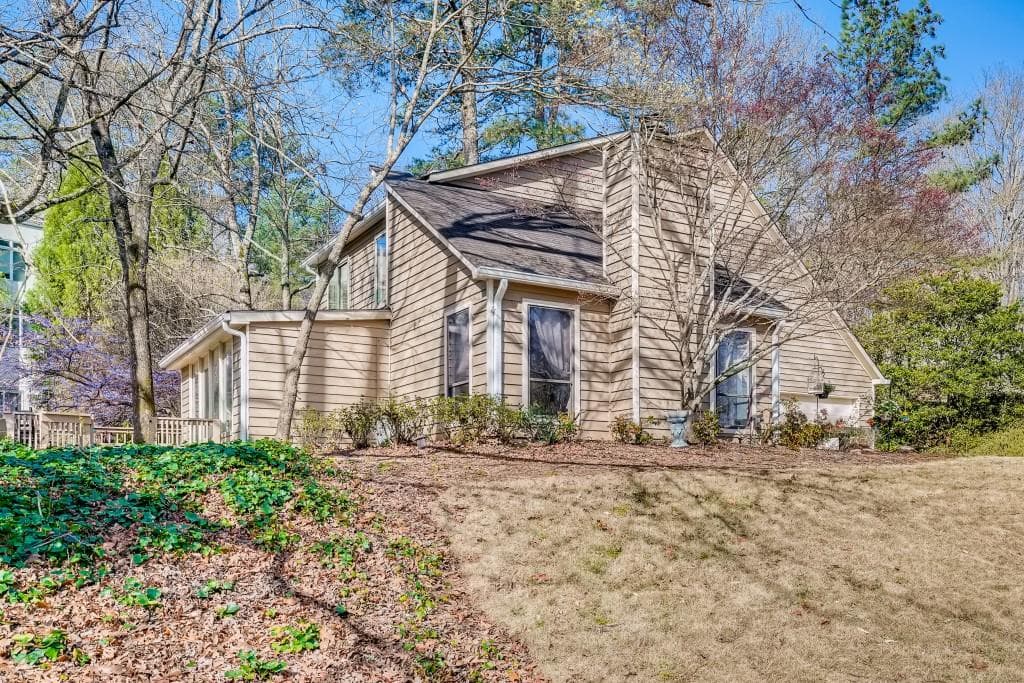 3 bedroom, 3 bathroom, 1,970 sq ft single family residence sold at 8535 S Eagles Bluff, Johns Creek, GA 30022