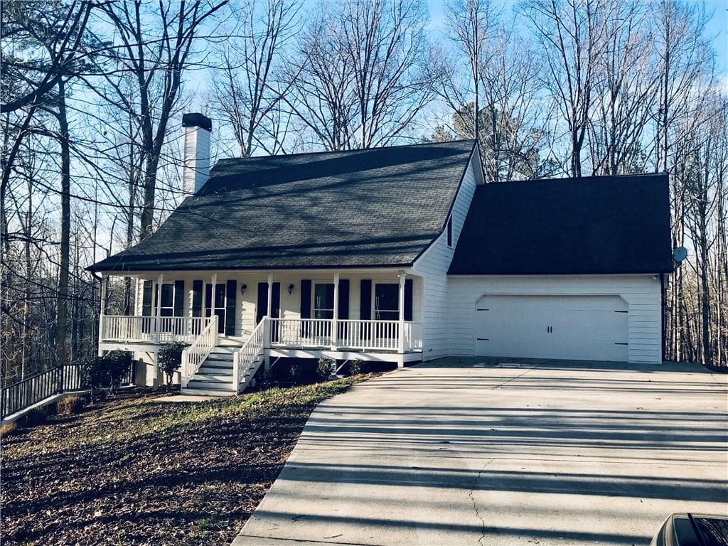 3 bedroom, 3 bathroom, 2,232 sq ft single family residence sold at 927 Curtis Road, Canton, GA 30115