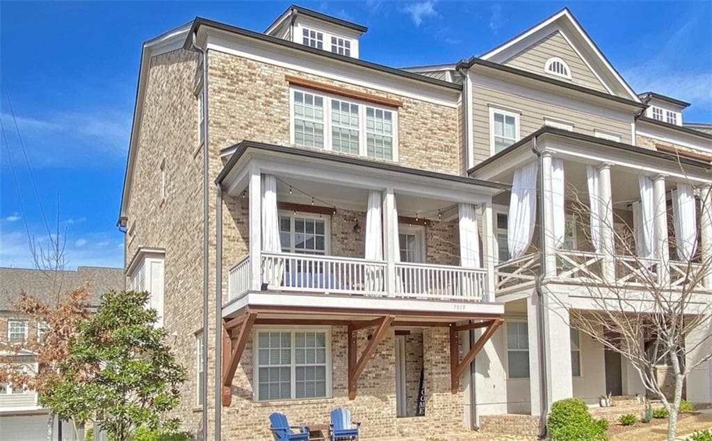 7015 Senaca Court, Roswell, GA 30076 — most recent listing photo