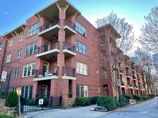 2 bedroom, 3 bathroom, 1,720 sq ft condominium sold at 273 12th Street 417, Atlanta, GA 30309
