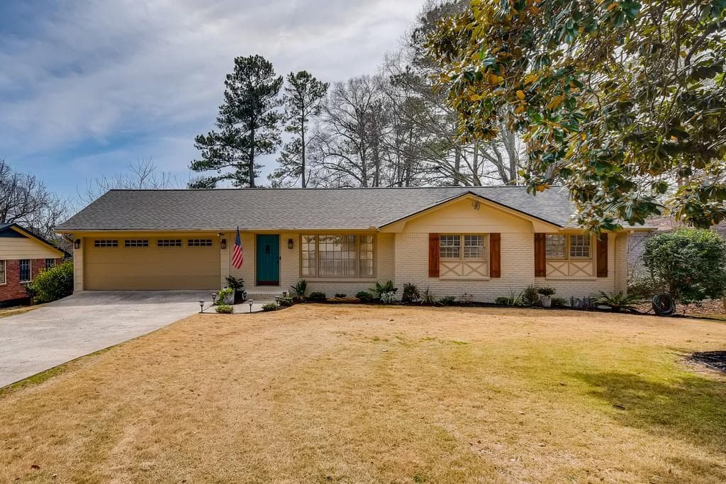 3 bedroom, 2 bathroom, 1,404 sq ft single family residence sold at 2953 Marlin Drive, Atlanta, GA 30341