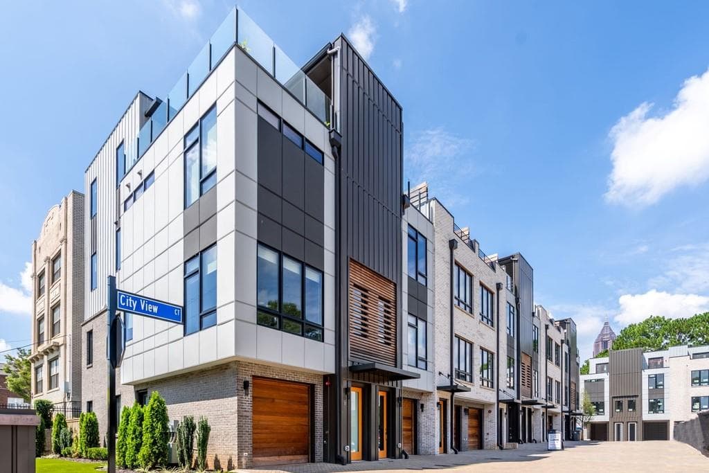 120 City View Court 18, Atlanta, GA 30308 — most recent listing photo