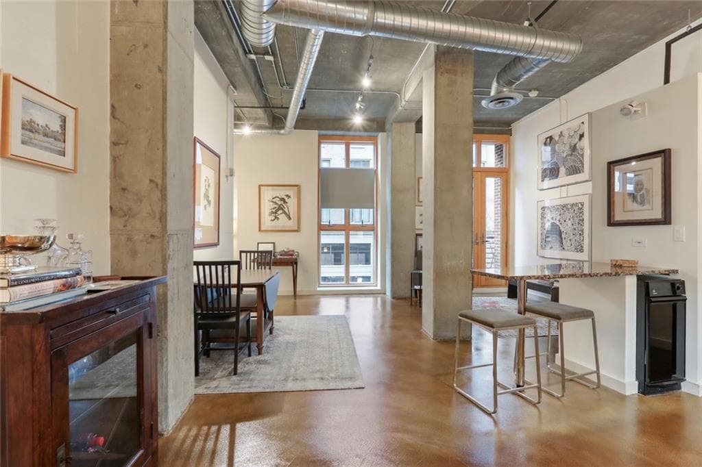 1 bedroom, 1 bathroom, 877 sq ft condominium sold at 123 Luckie Street 2212, Atlanta, GA 30303