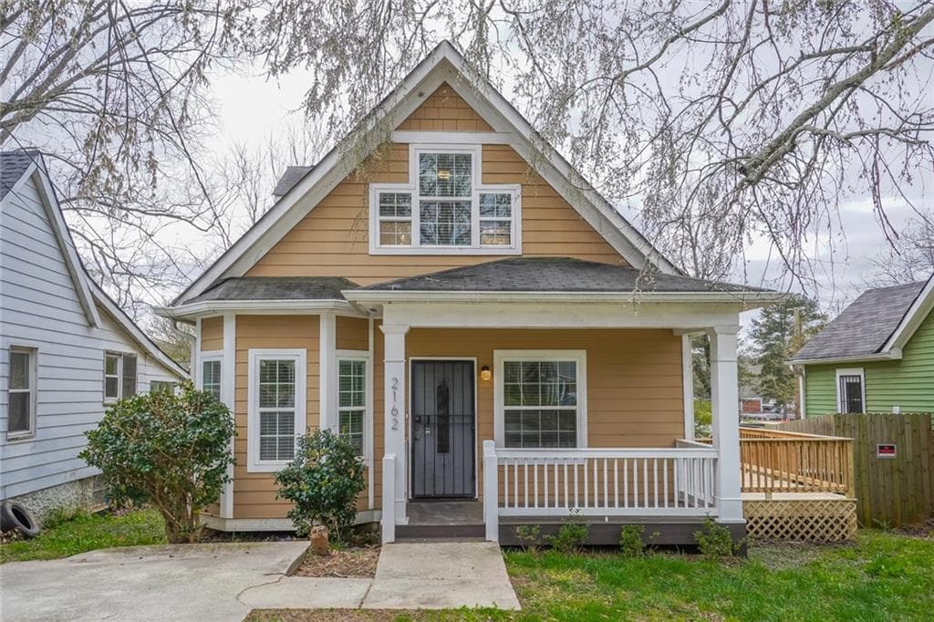 4 bedroom, 2 bathroom, 1,189 sq ft single family residence sold at 2162 Larchwood Street, Atlanta, GA 30310