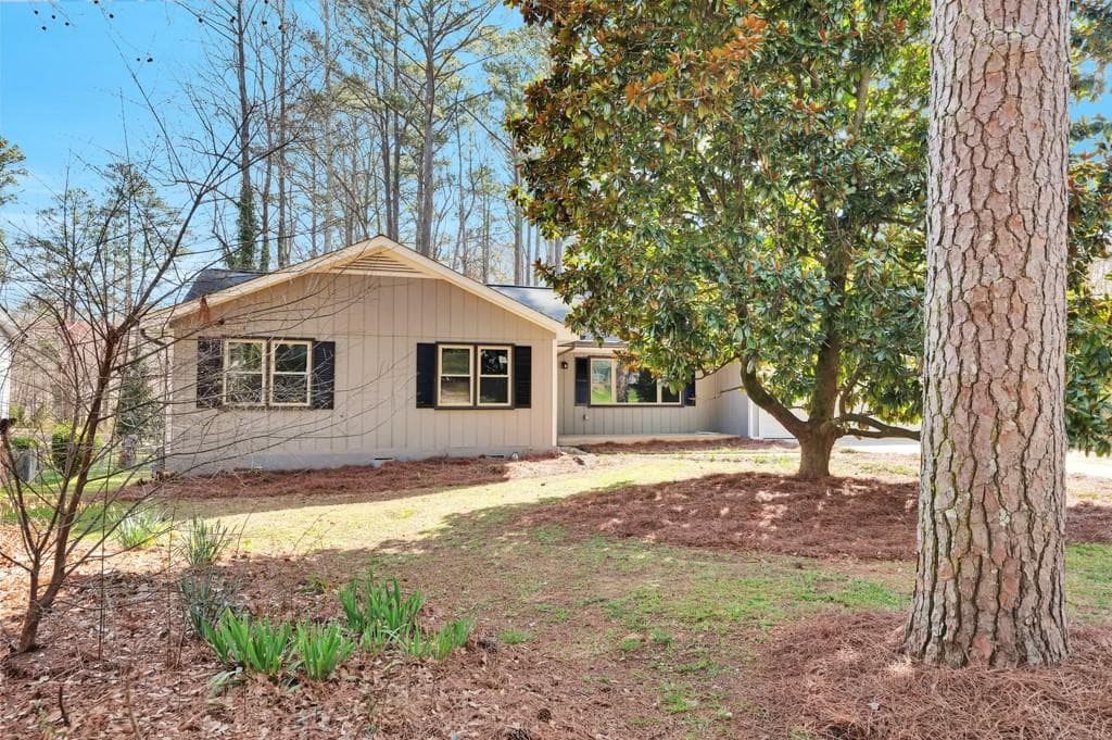 400 Creekview Court, Marietta, GA 30064 — most recent listing photo