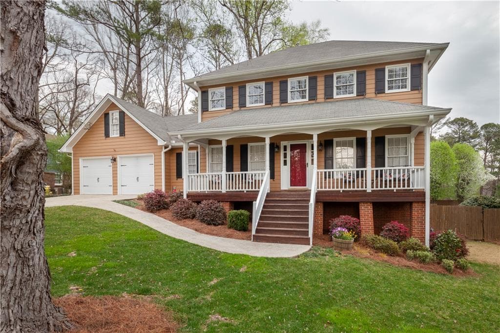 3 bedroom, 3 bathroom, 2,455 sq ft single family residence sold at 2926 Highland Park Drive, Stone Mountain, GA 30087